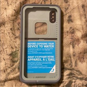 iPhone X life proof case